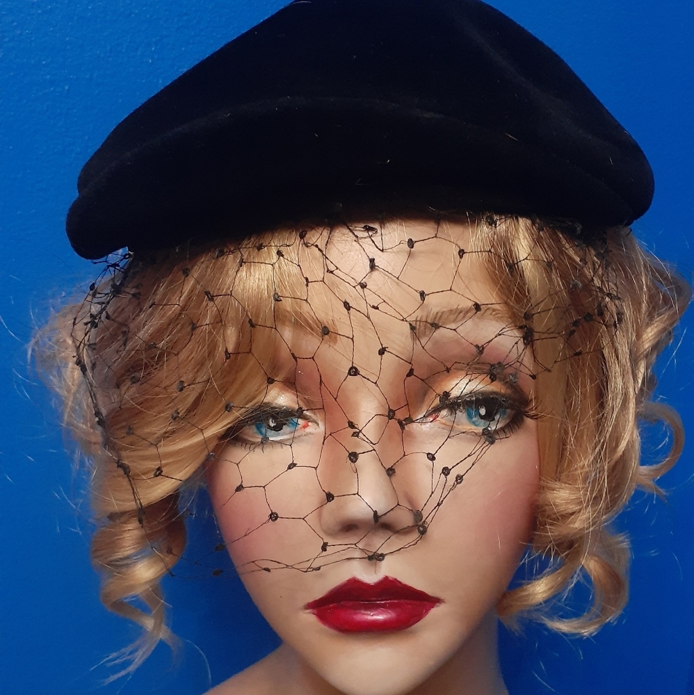Vtg Midi Made in France Black Hat with Veil